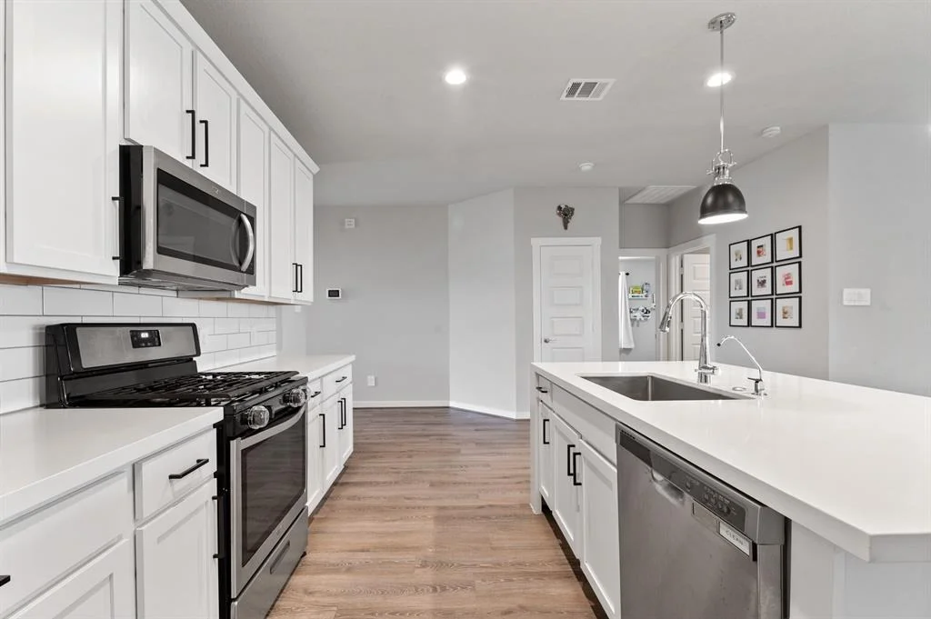 Photo of 7638 Rainham Valley Lane