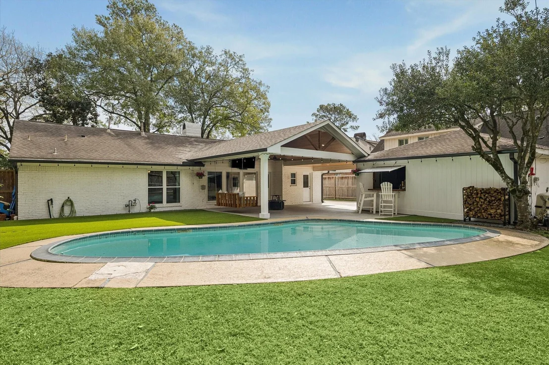 Photo of 1210 Briarbrook Drive