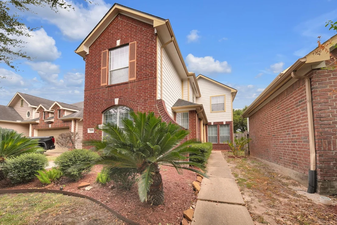 Photo of 21610 Spring Vine Lane