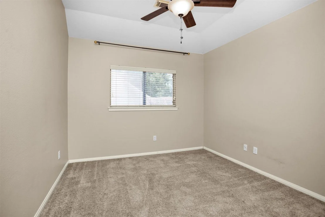 Photo of 6 W Whistlers Bend Circle