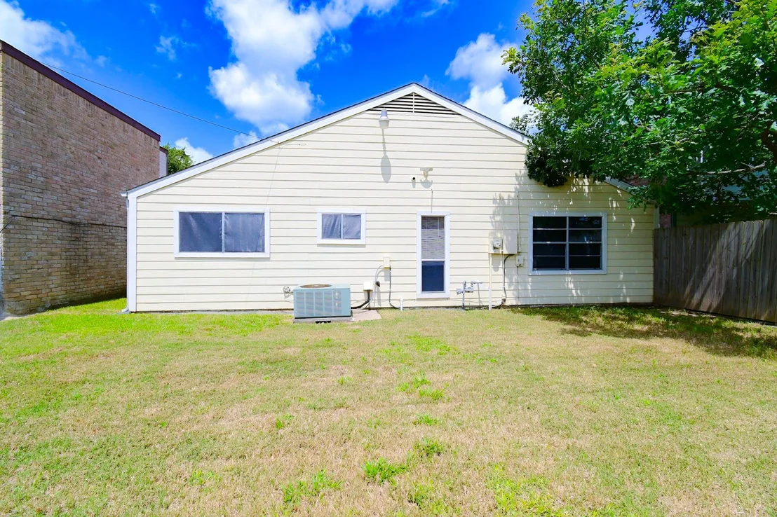 Photo of 8615 Belle Park Drive