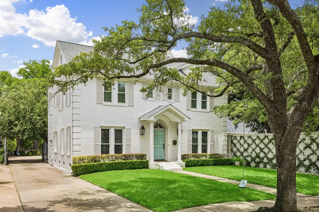 Photo of 3214 Sunset Boulevard
