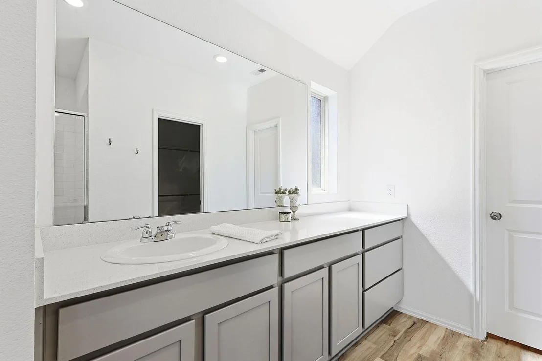 Photo of 7434 Bartoncliff Drive