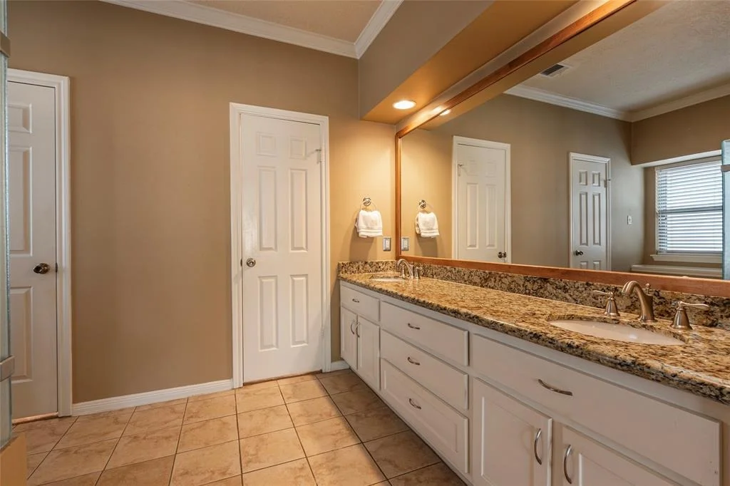 Photo of 15931 Manor Square Drive