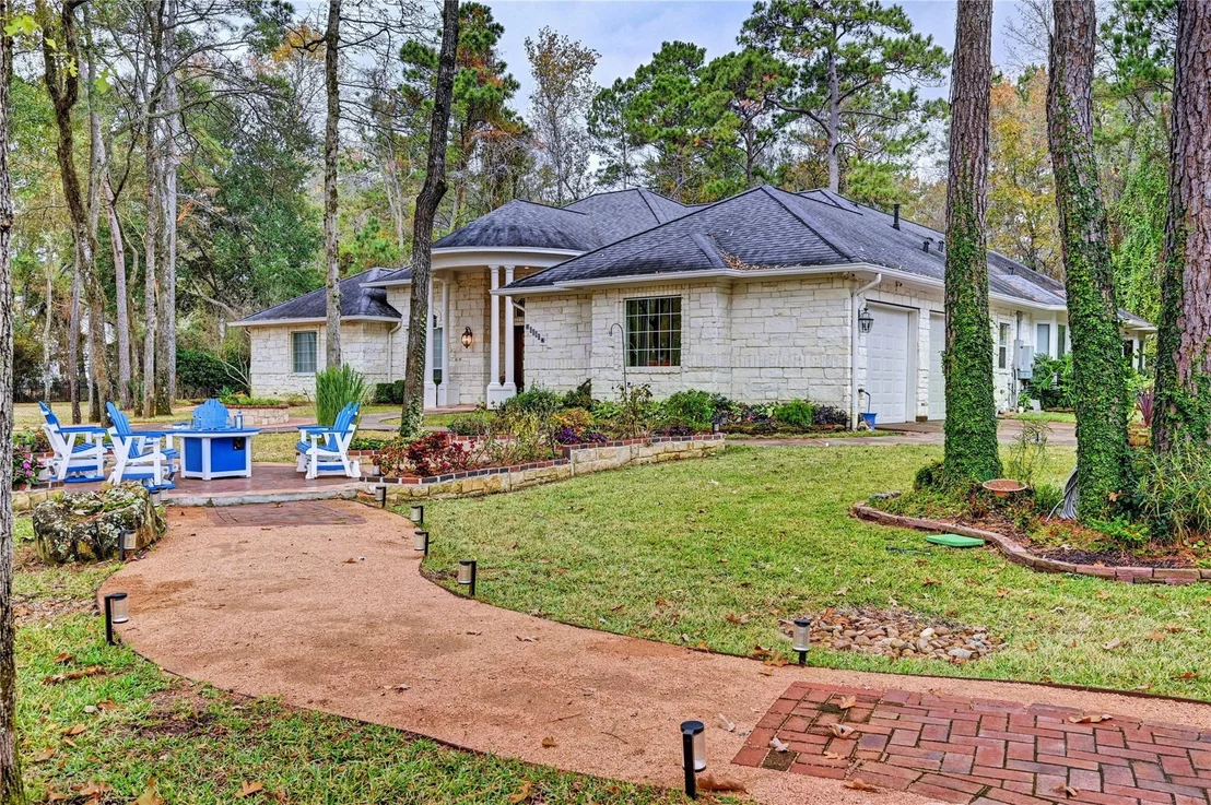 Photo of 9526 Deer Path Lane