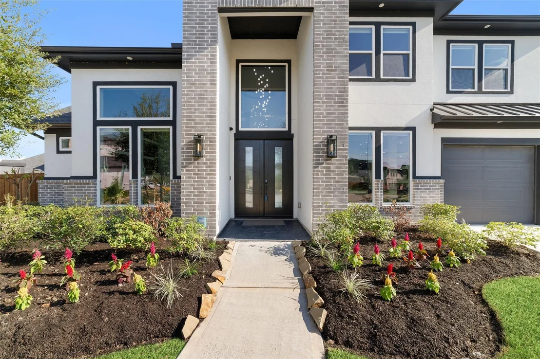 Photo of 13702 Martingale Pointe Drive