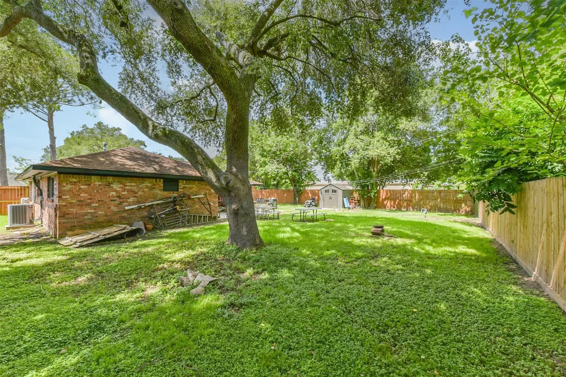 Photo of 1411 Blackburn Drive