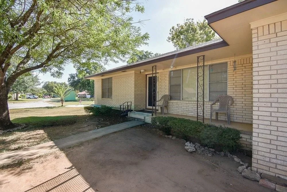Photo of 400 Sandra Drive
