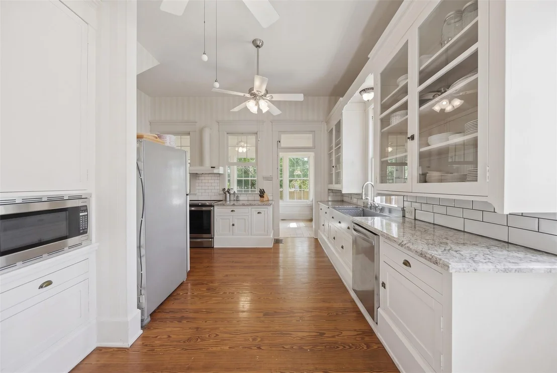 Photo of 405 College Avenue