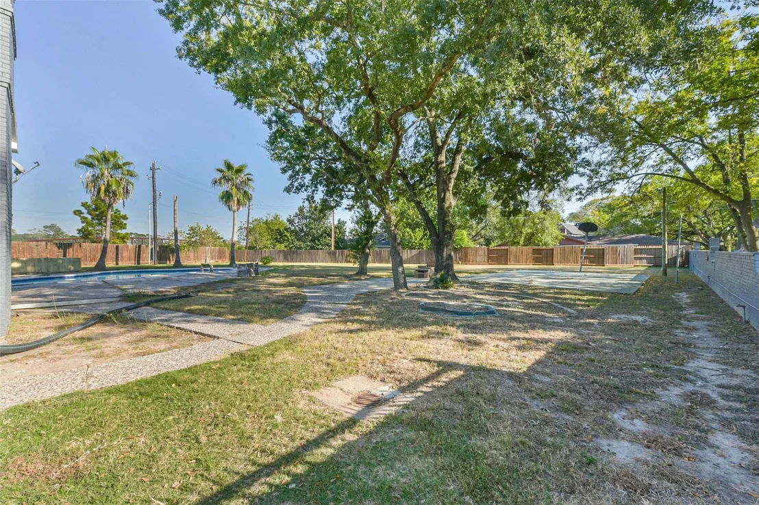 Photo of 6918 Bent Branch Drive