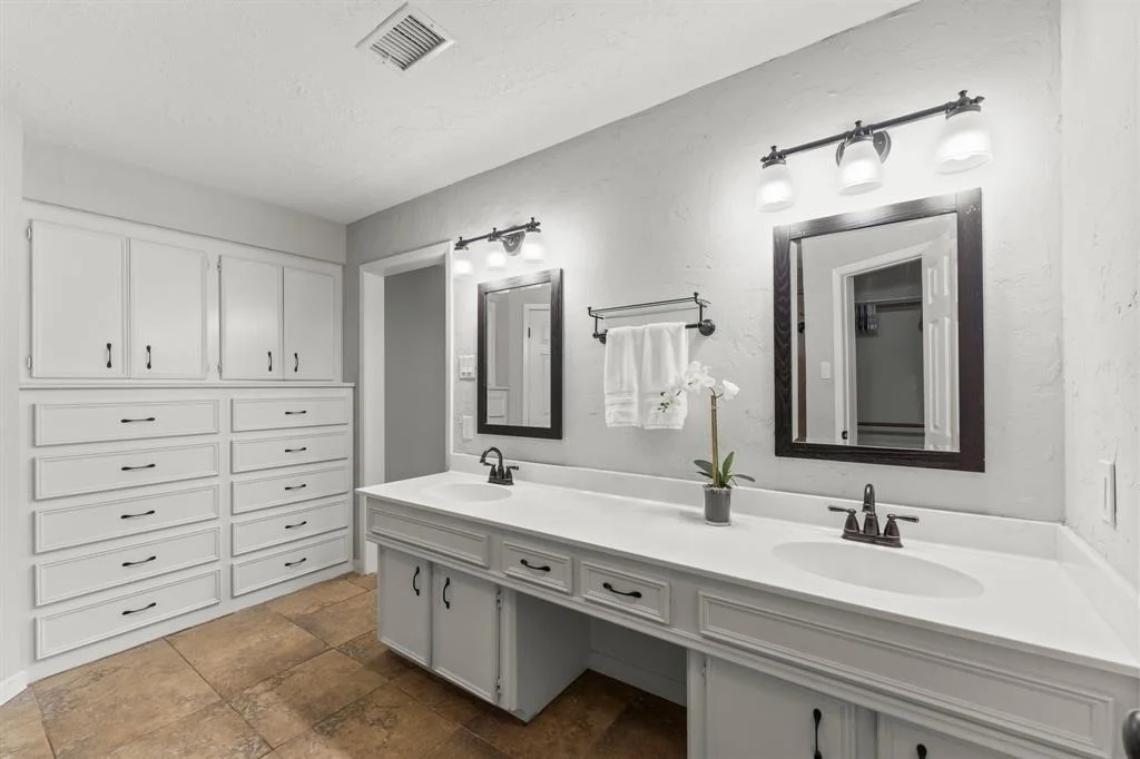 Photo of 27277 Wells Lane