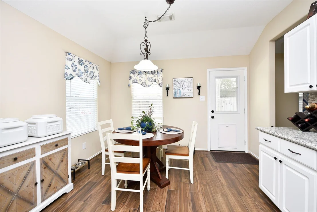 Photo of 26 S Vesper Bend Circle