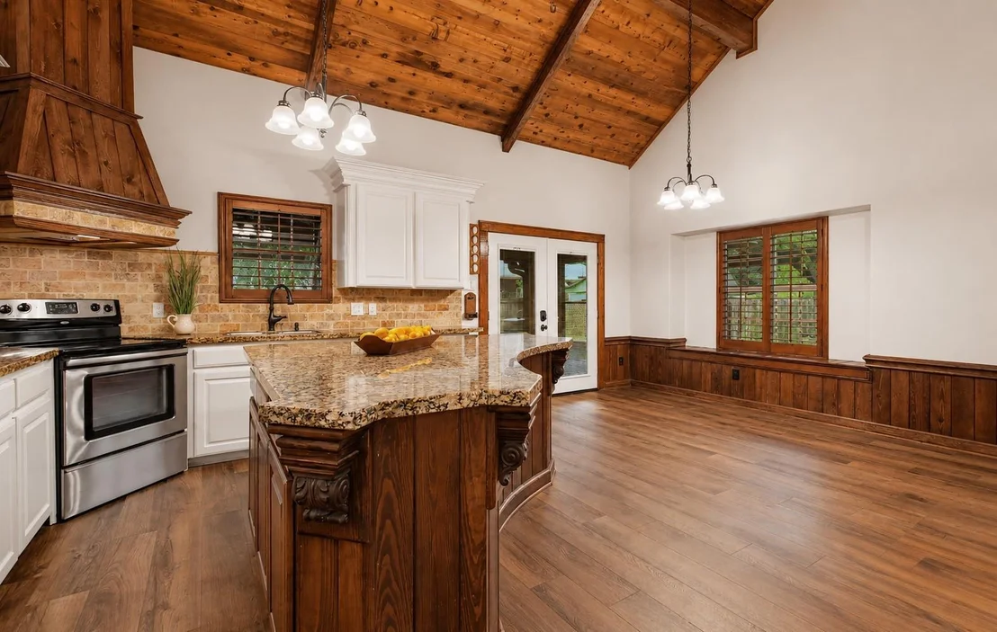 Photo of 312 Springwood Drive