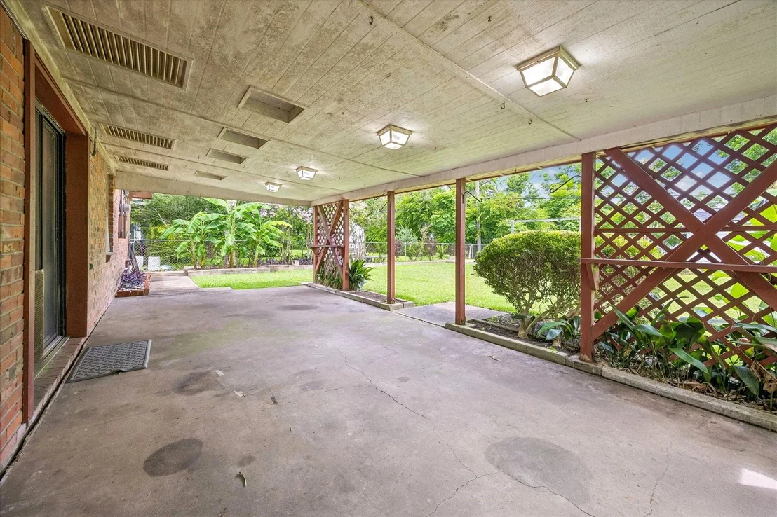 Photo of 5818 Effingham Drive