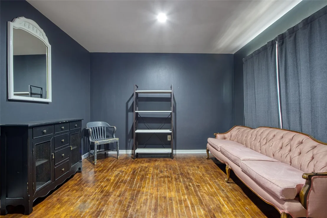 Photo of 1618 Bernie Avenue