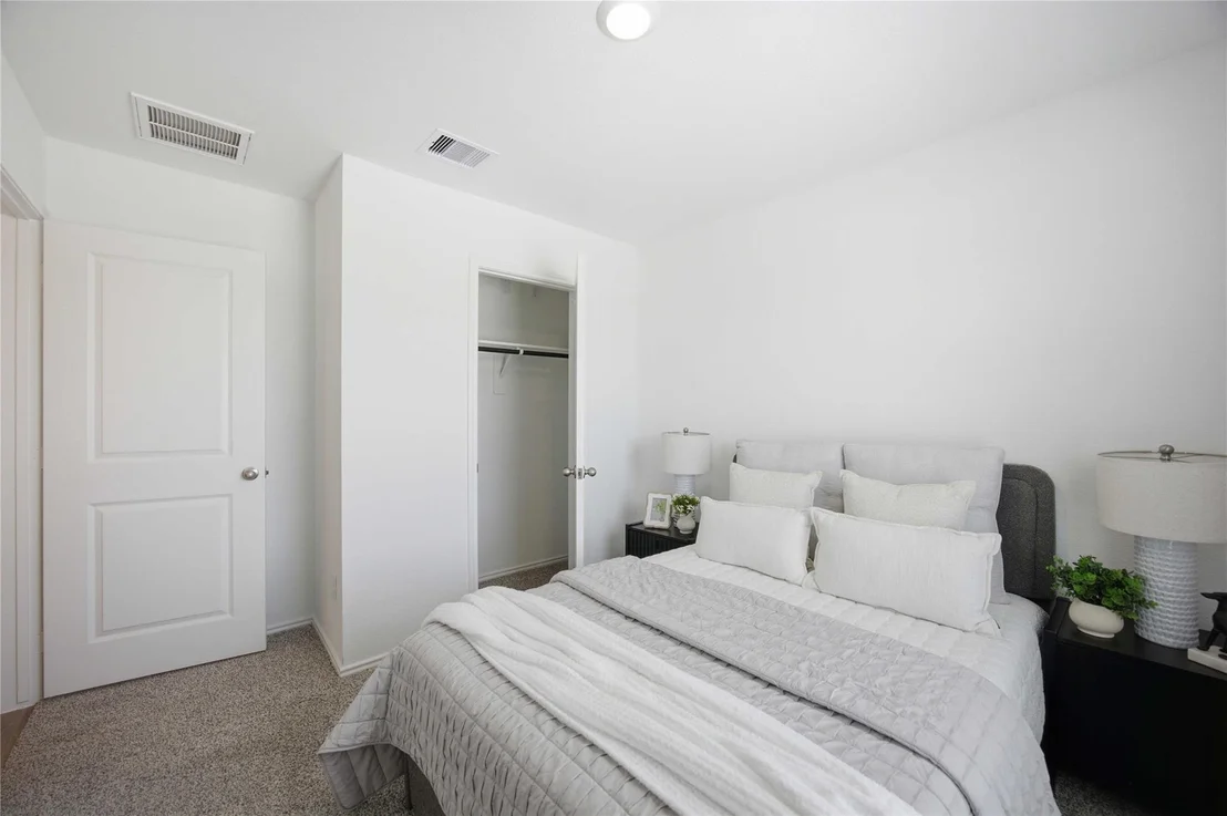 Photo of 6021 Pineapple Street