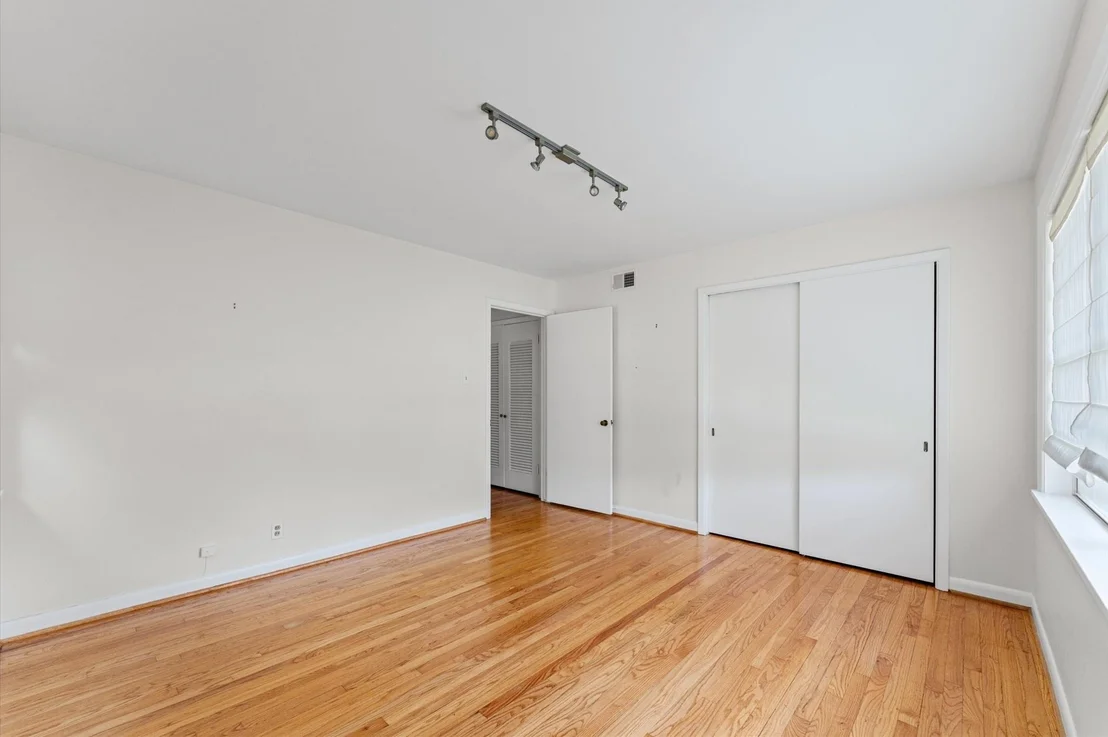 Photo of 3123 Broadmead Drive