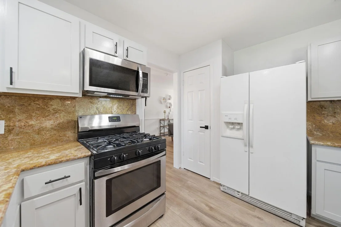 Photo of 815 Sierra Lake Drive