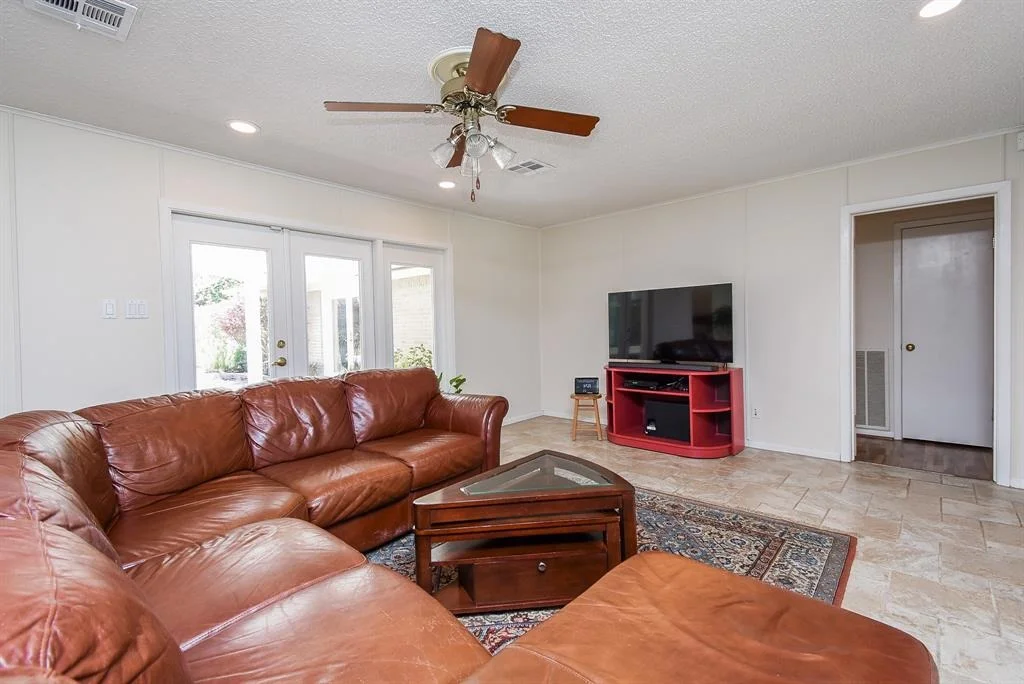 Photo of 5450 Grape Street