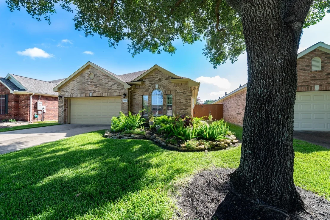 Photo of 5327 Thorngate Court