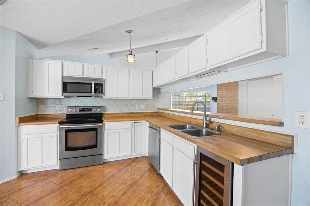 Photo of 20114 Lions Gate Drive