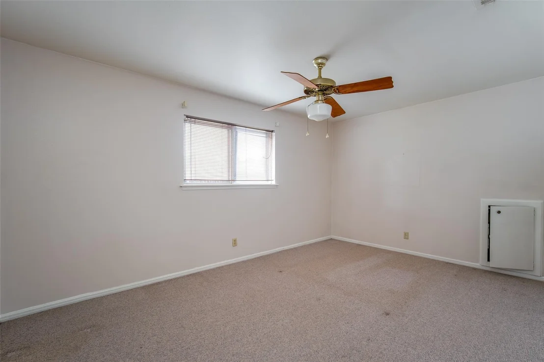 Photo of 1107 Pear Tree Lane