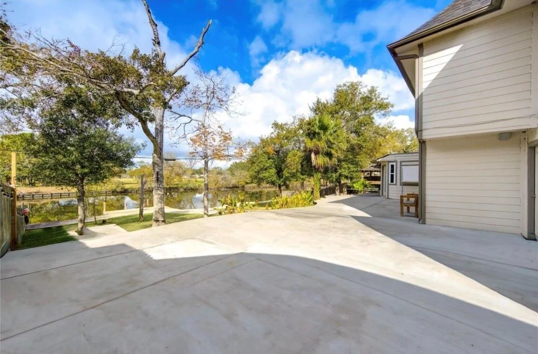 Photo of 303 Old Bayou Drive