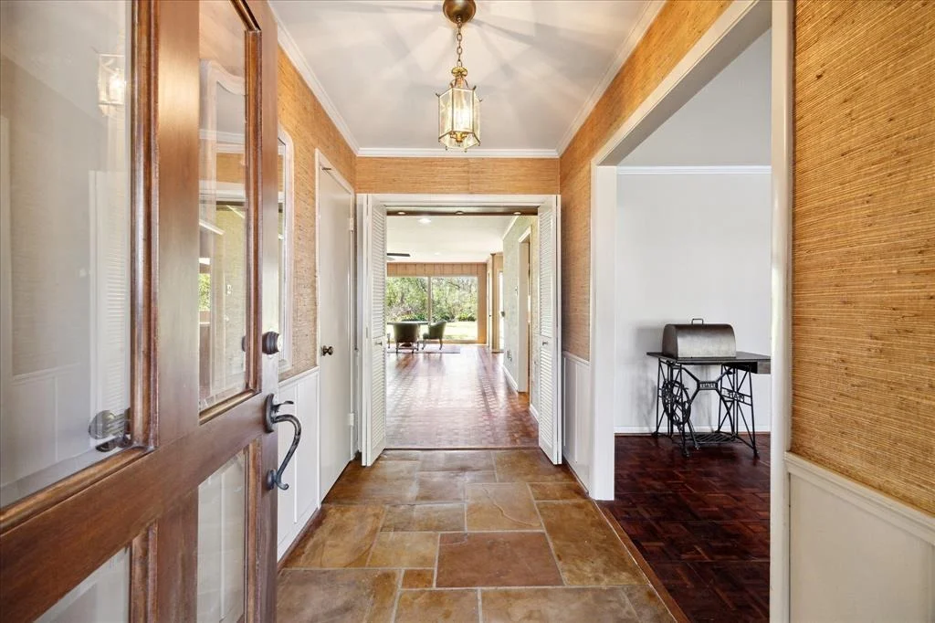 Photo of 1031 Ridgeley Drive