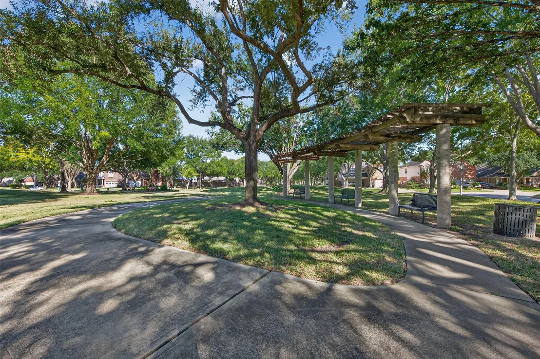 Photo of 10702 Fallsbridge Drive