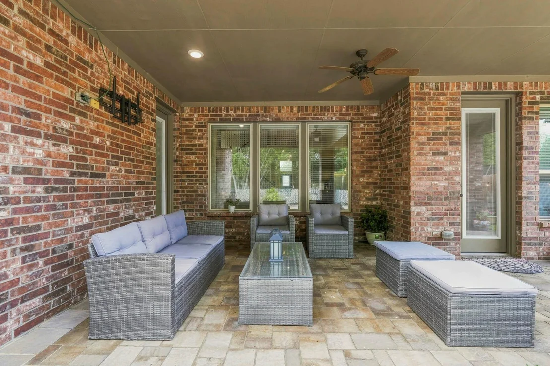 Photo of 6014 Rivergrove Bend Drive
