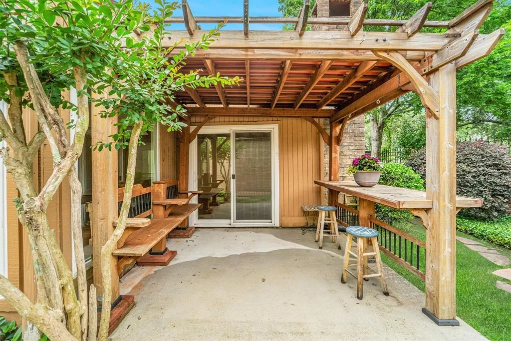 Photo of 4050 Heathersage Drive