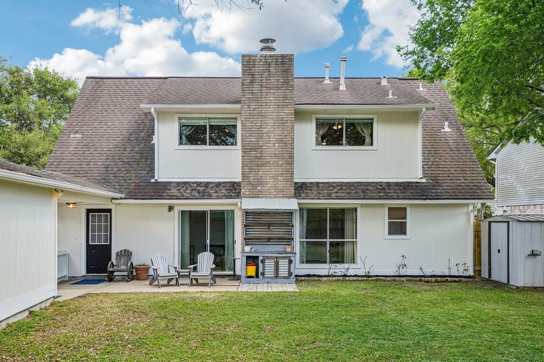 Photo of 207 Lochnell Drive