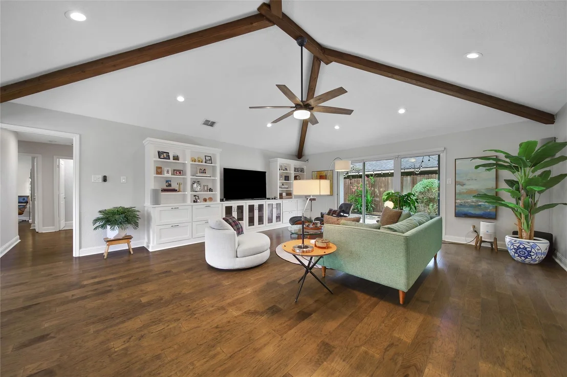 Photo of 1503 W T C Jester Boulevard