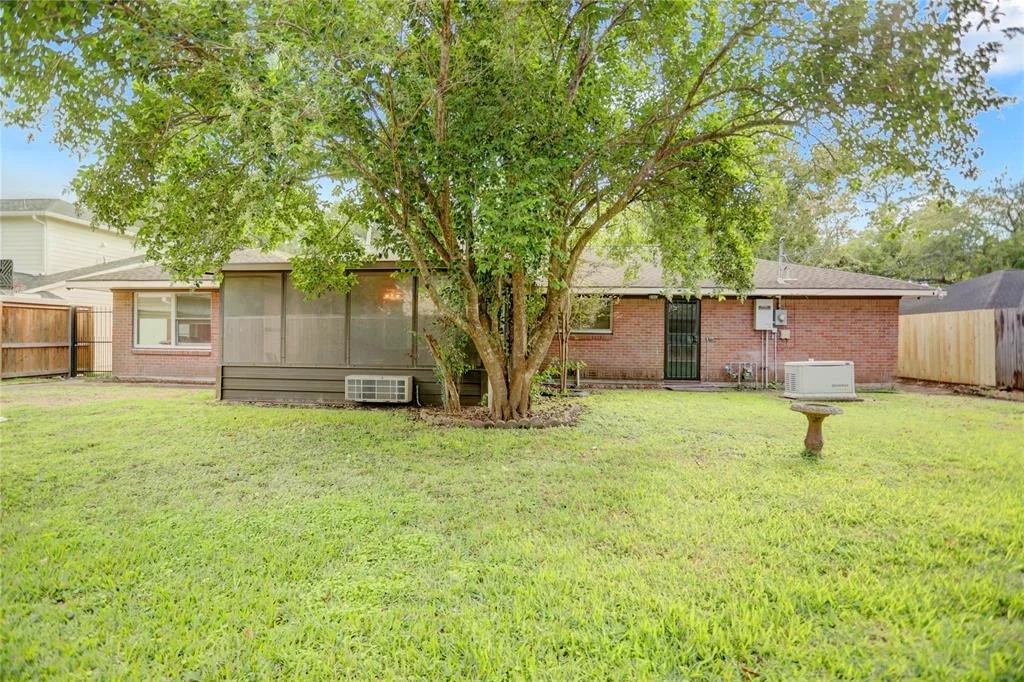Photo of 4426 Creekbend Drive