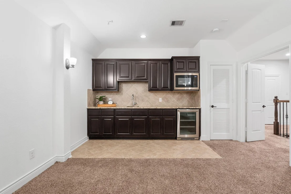 Photo of 915 Holly Chapple Drive