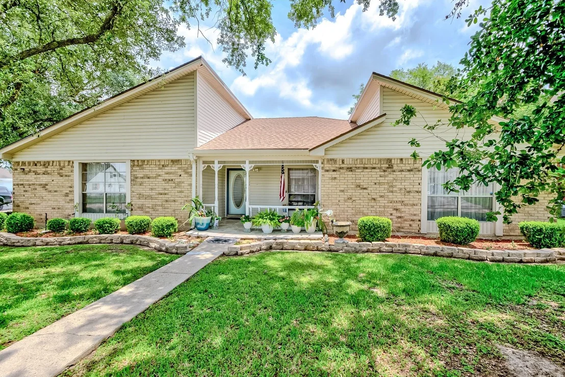 Photo of 2103 Avenue N