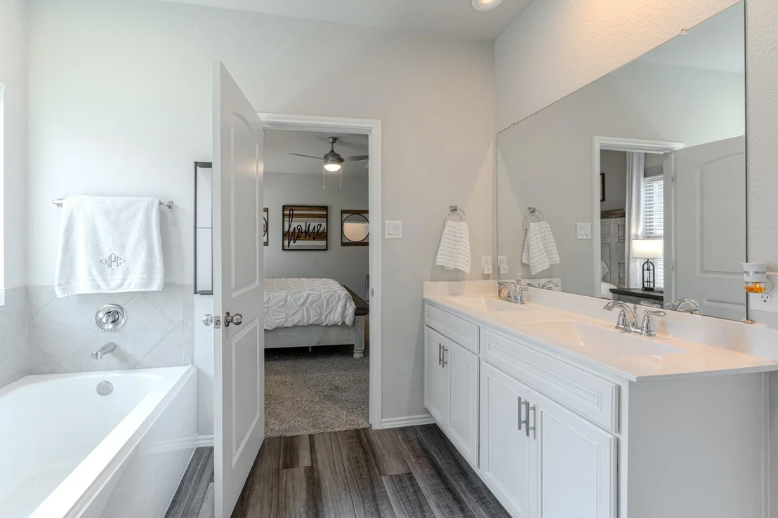 Photo of 9221 Inland Leather Lane