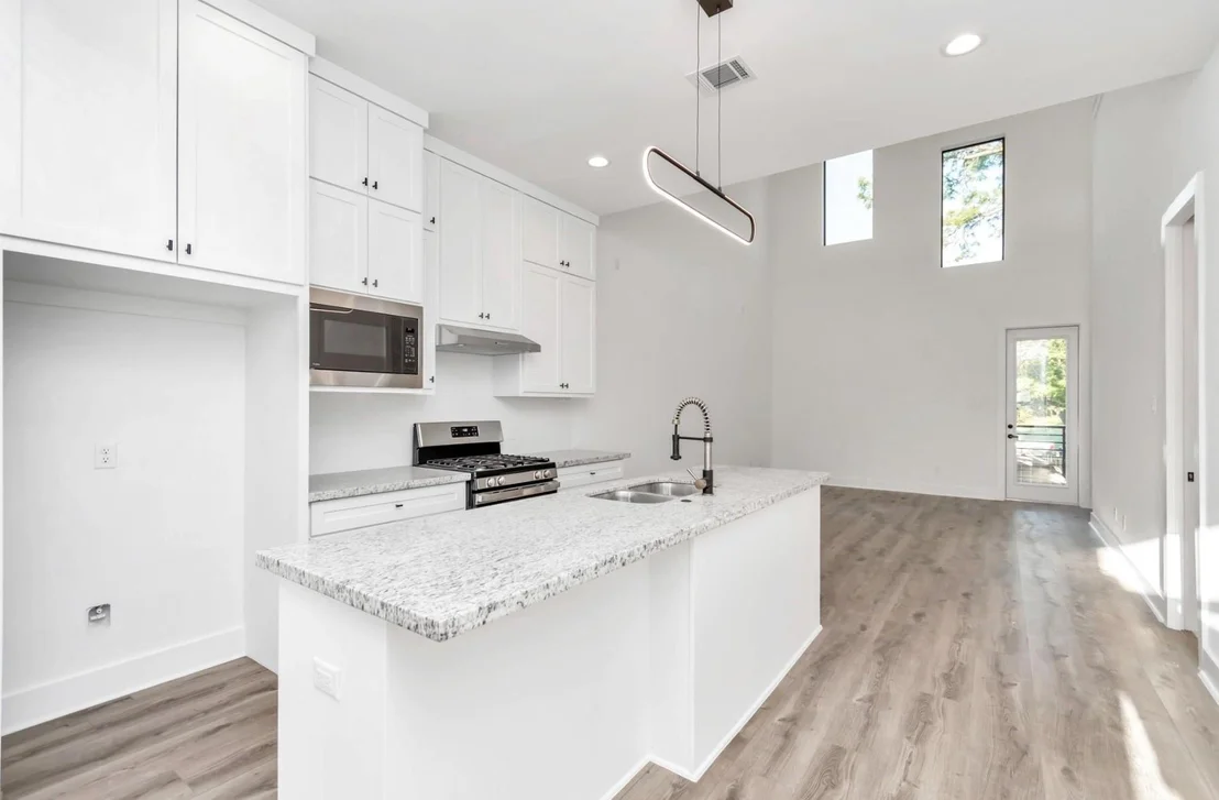Photo of 5609 Savyon Drive