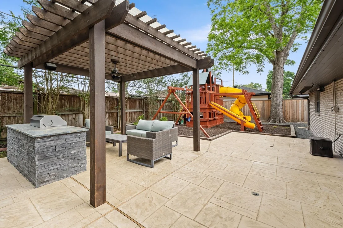 Photo of 5438 Dumfries Drive