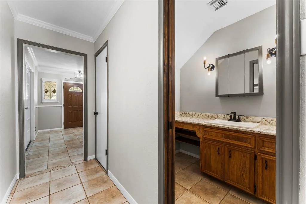 Photo of 15806 Mesa Verde Drive