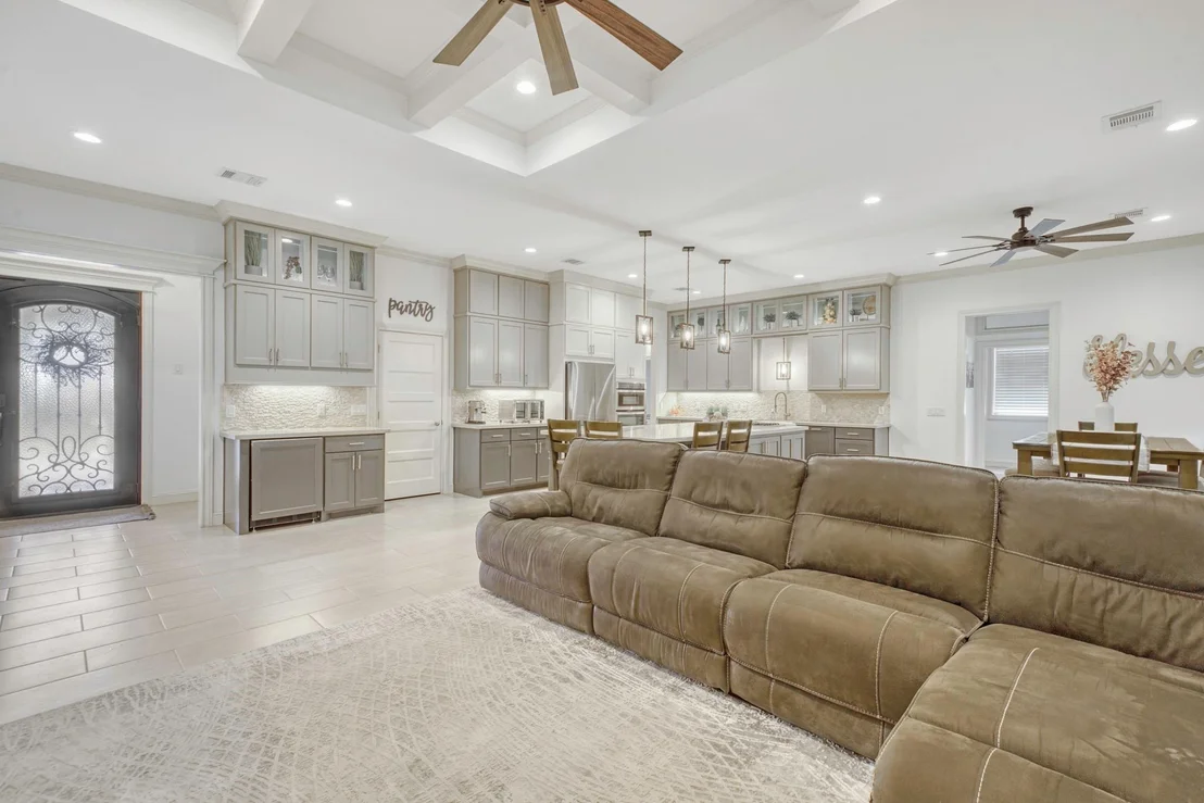 Photo of 5792 Andert Road