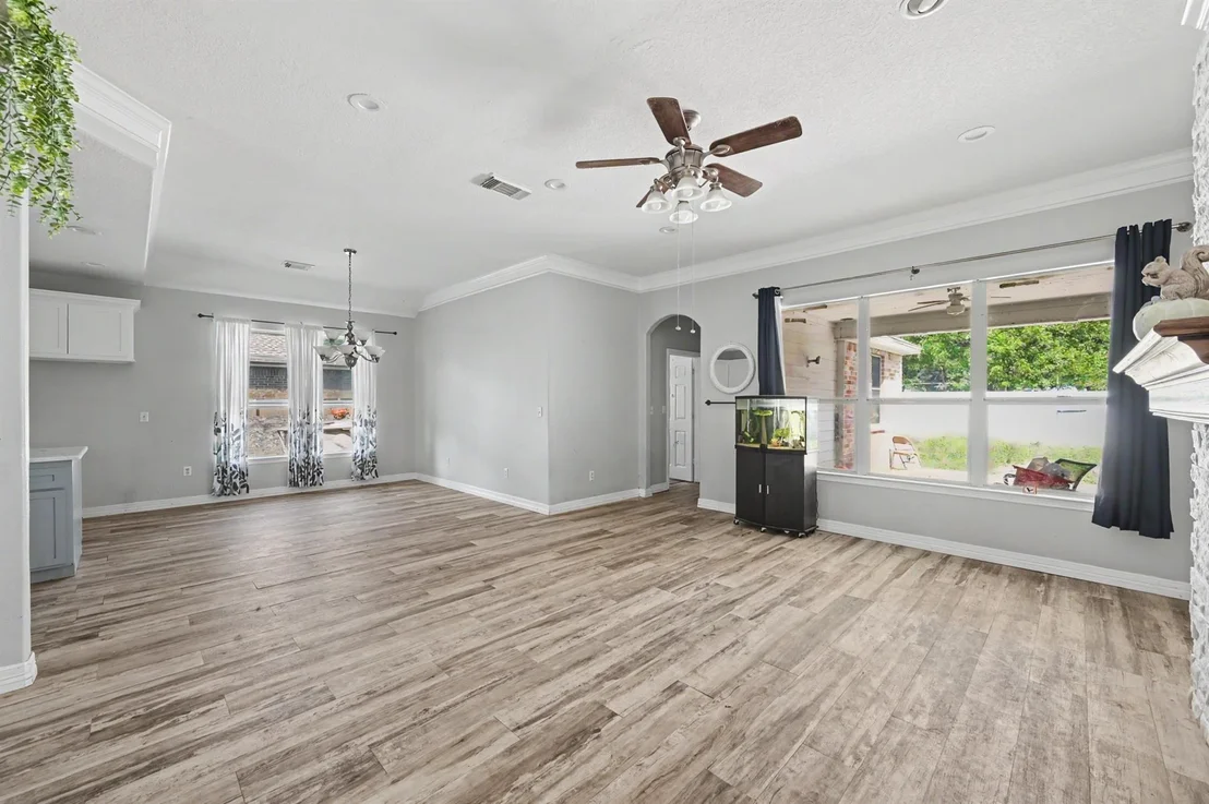 Photo of 5110 Lakeshore Drive