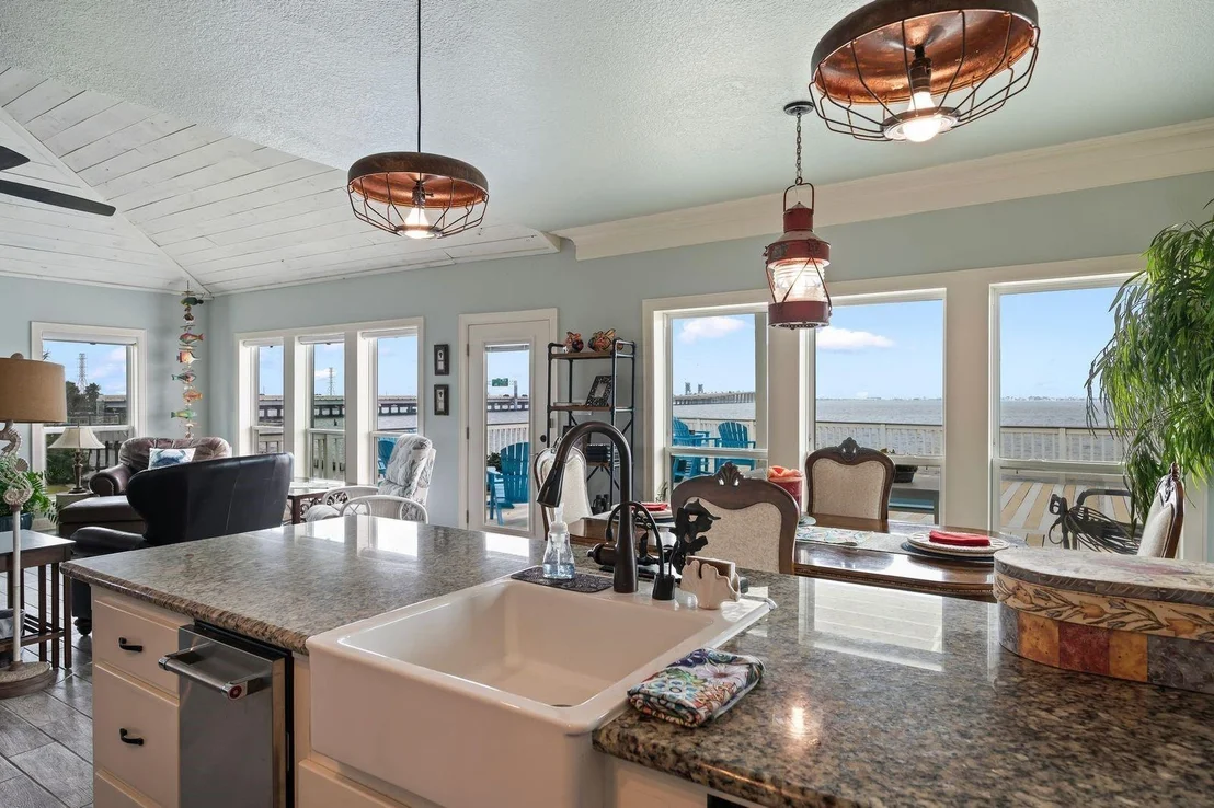 Photo of 12 Tiki Circle