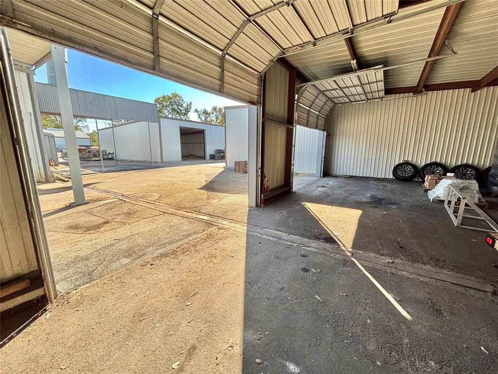 Photo of 3807 Pinemont Drive
