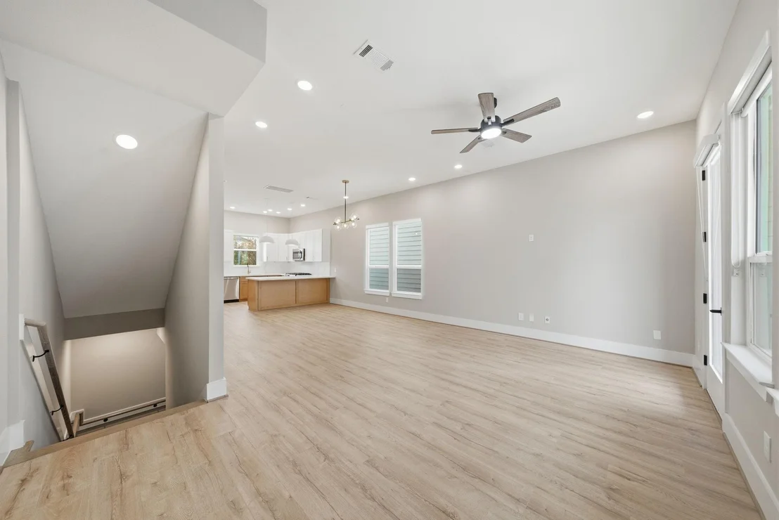 Photo of Unit L at 4013 Griggs Road