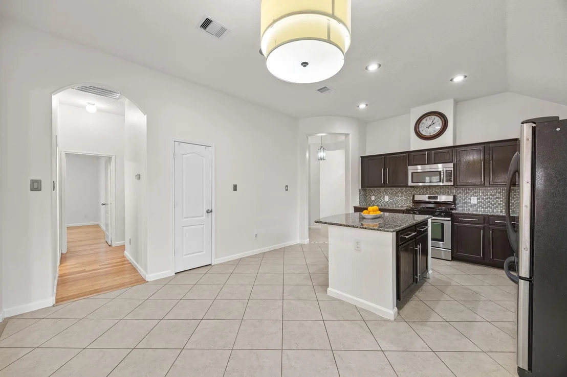 Photo of 2118 Midnight Lane