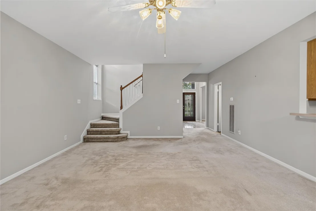 Photo of 15819 Cutten Road