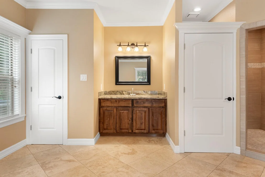 Photo of 1264 Matthews Way