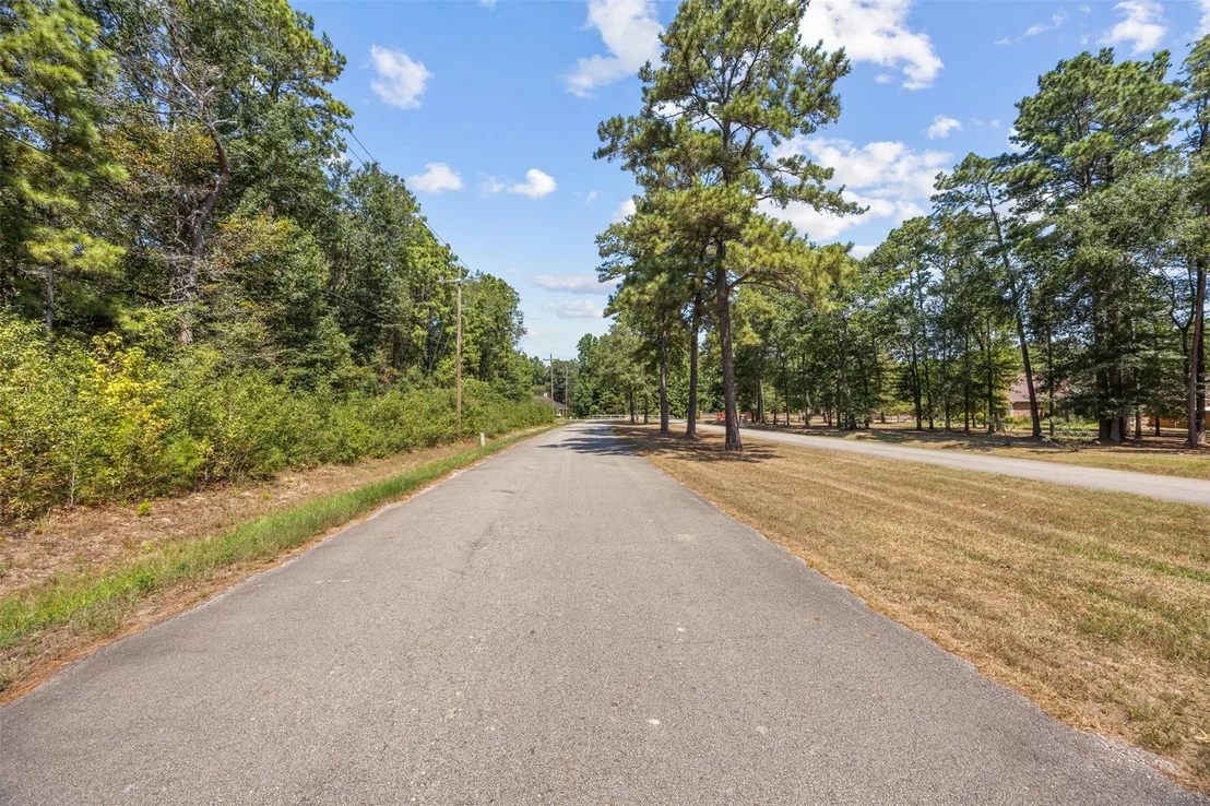 Photo of 19296 Riverwalk Drive