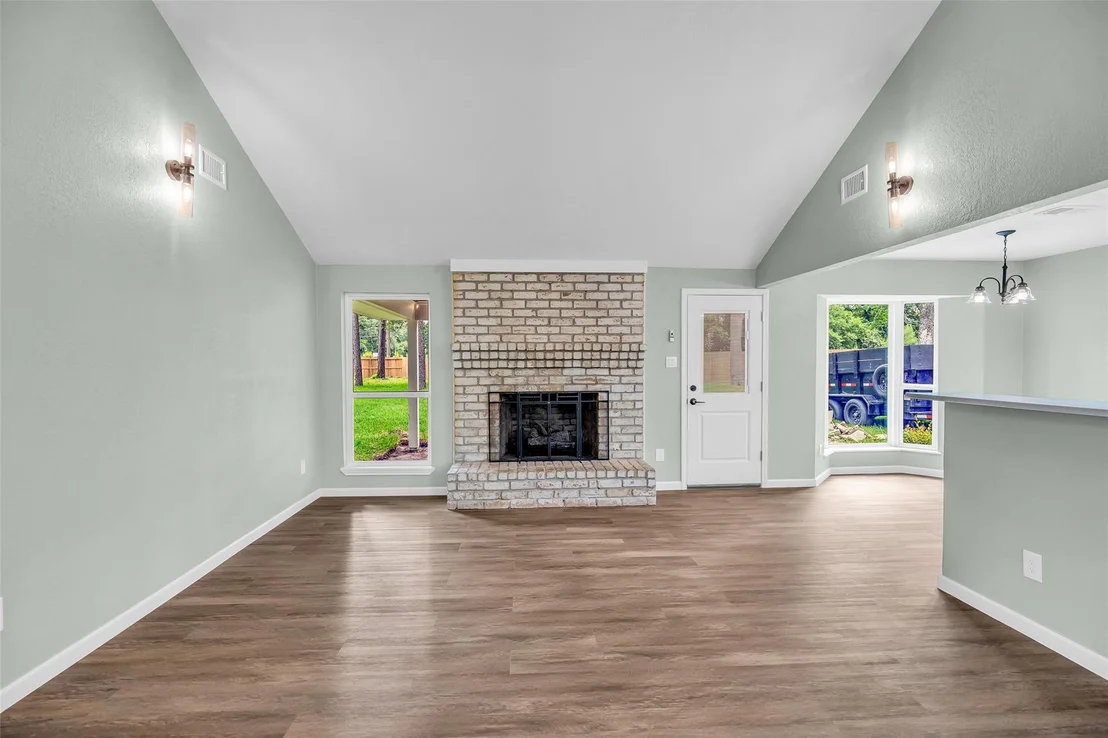 Photo of 24614 Moorgate Lane